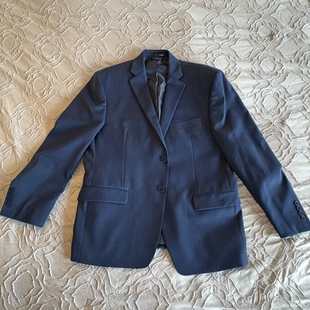 Collection by Michael Strahan Modern Fit Navy Suit